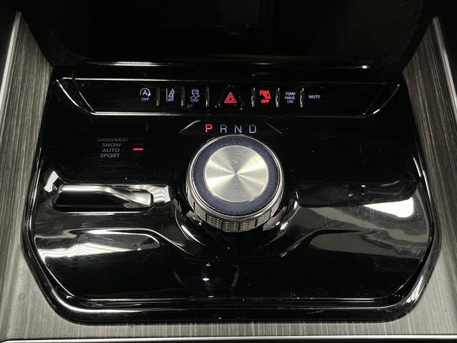 Used 2023 Jeep Wagoneer Series II w/ Premium Group I image 23