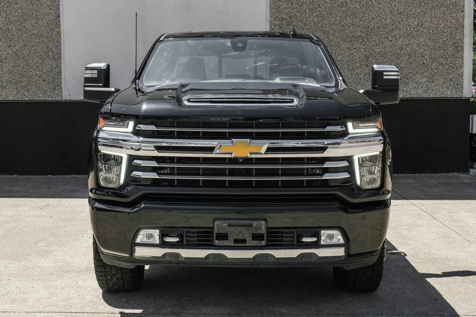 Used 2023 Chevrolet Silverado 2500 High Country AWD/4WD image 4