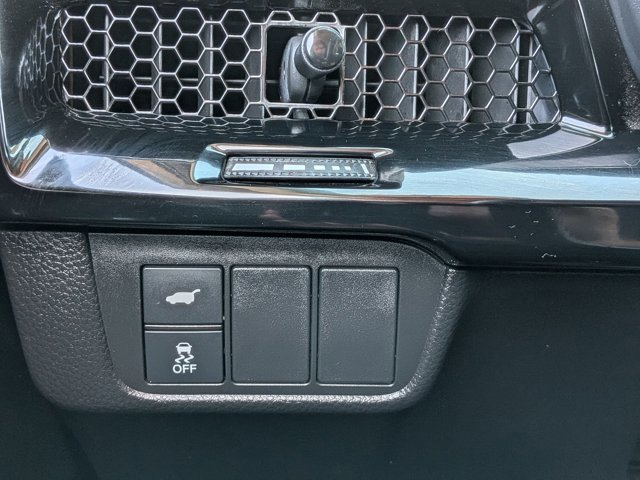 Used 2025 Honda CR-V EX-L image 17