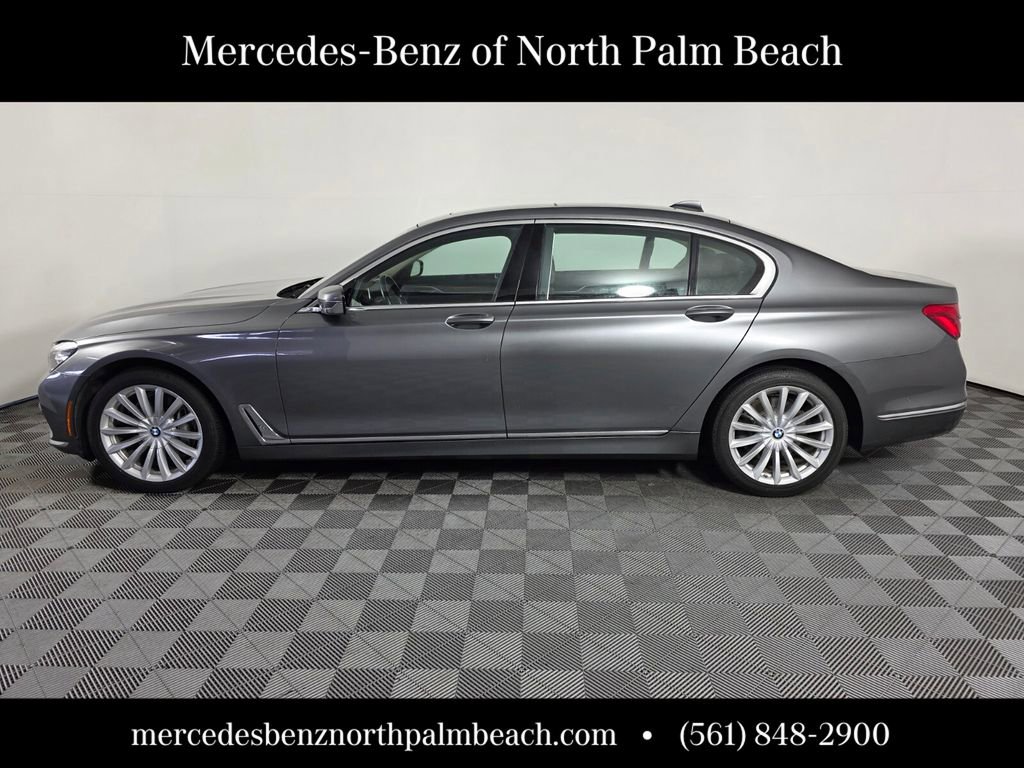 Used 2017 BMW 740i xDrive image 7