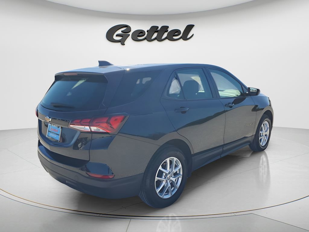 Used 2023 Chevrolet Equinox LS image 5