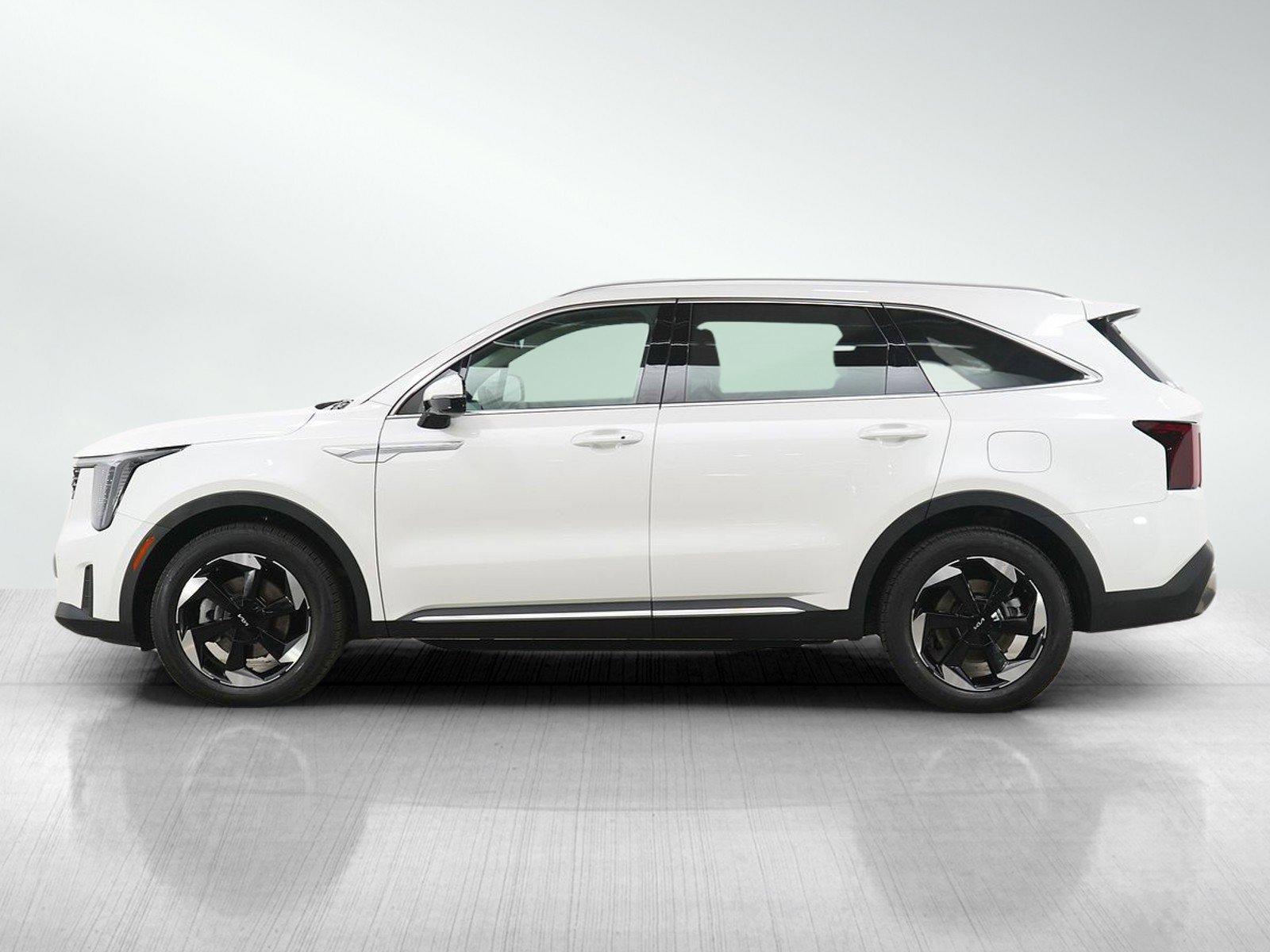 Used 2025 Kia Sorento EX AWD/4WD image 2