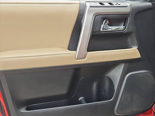 Used 2019 Toyota 4Runner SR5 AWD/4WD image 10