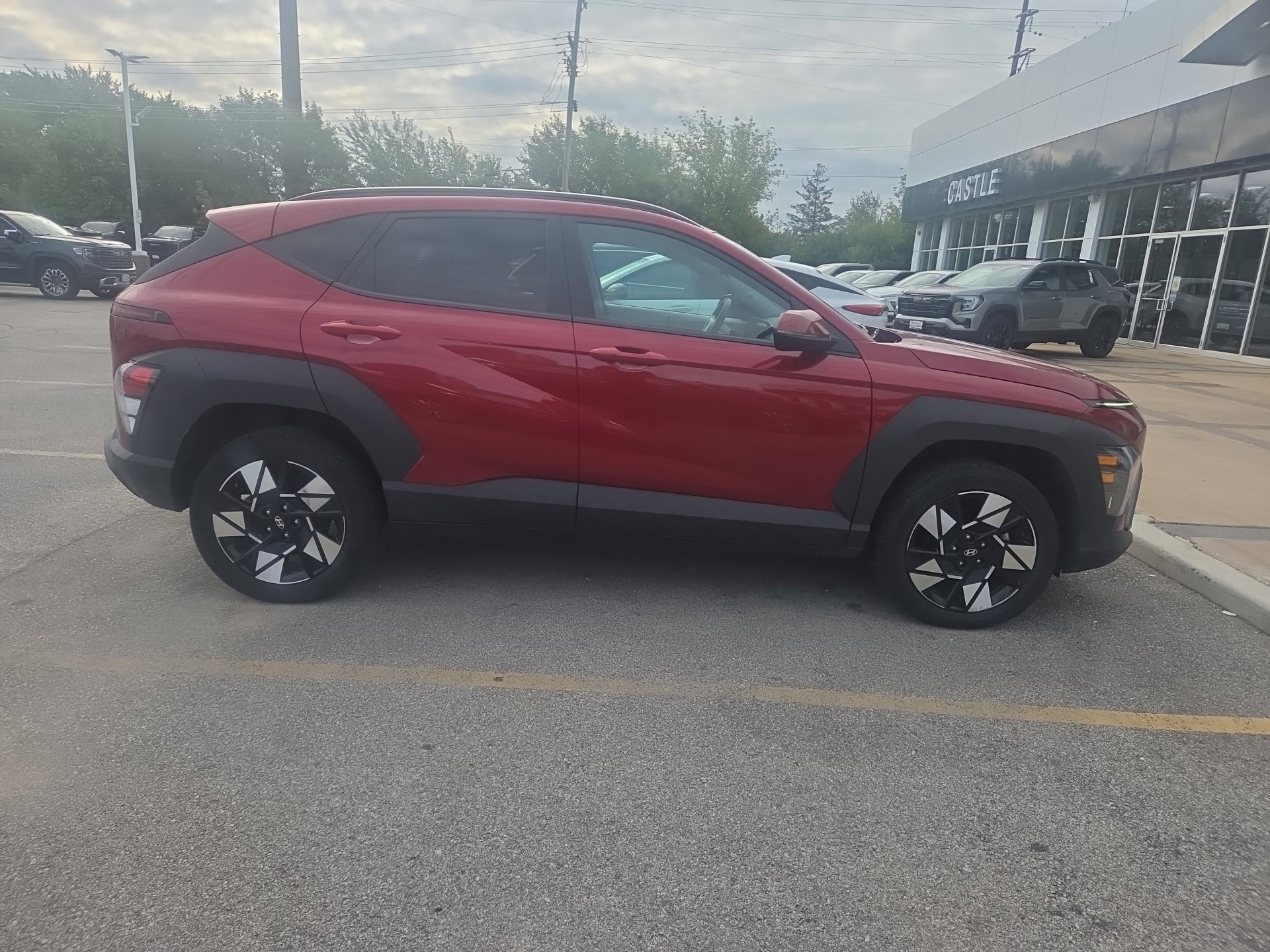 Used 2025 Hyundai Kona SEL AWD/4WD image 5