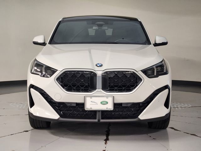 Used 2026 BMW X2 xDrive28i AWD/4WD image 9