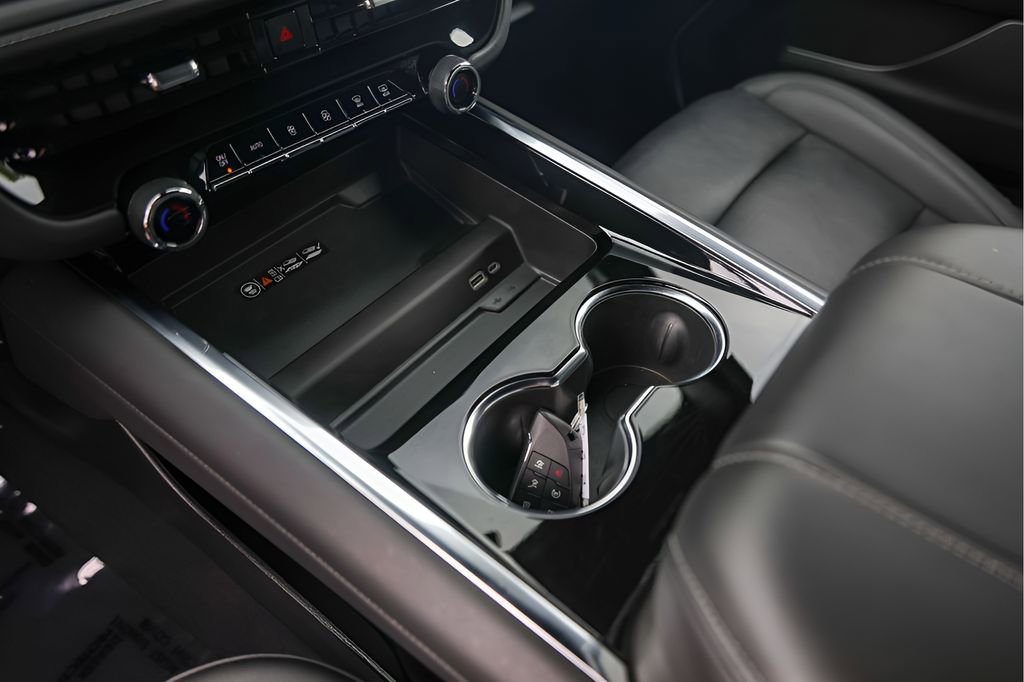 Used 2025 Chevrolet Tahoe LT image 22