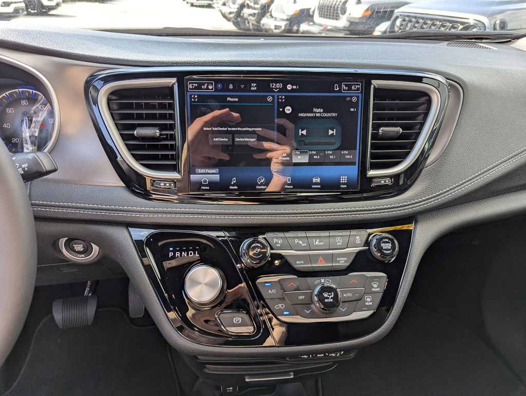 New 2026 Chrysler Pacifica Select FWD image 25