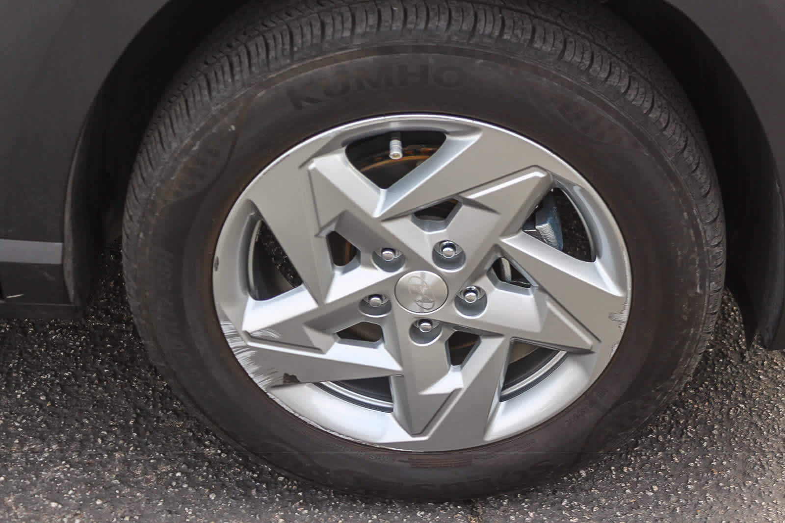 Used 2024 Hyundai Kona SE FWD image 9