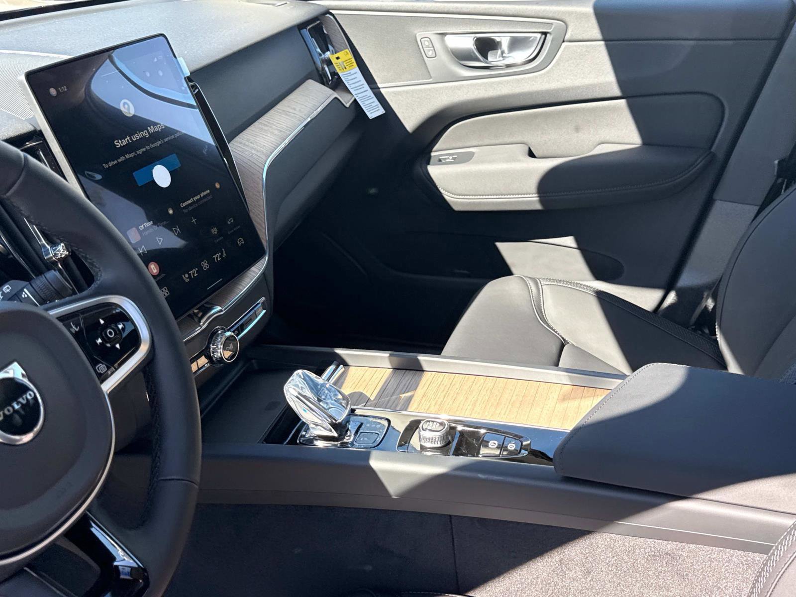 New 2026 Volvo XC60 B5 Plus w/ Climate Package image 19