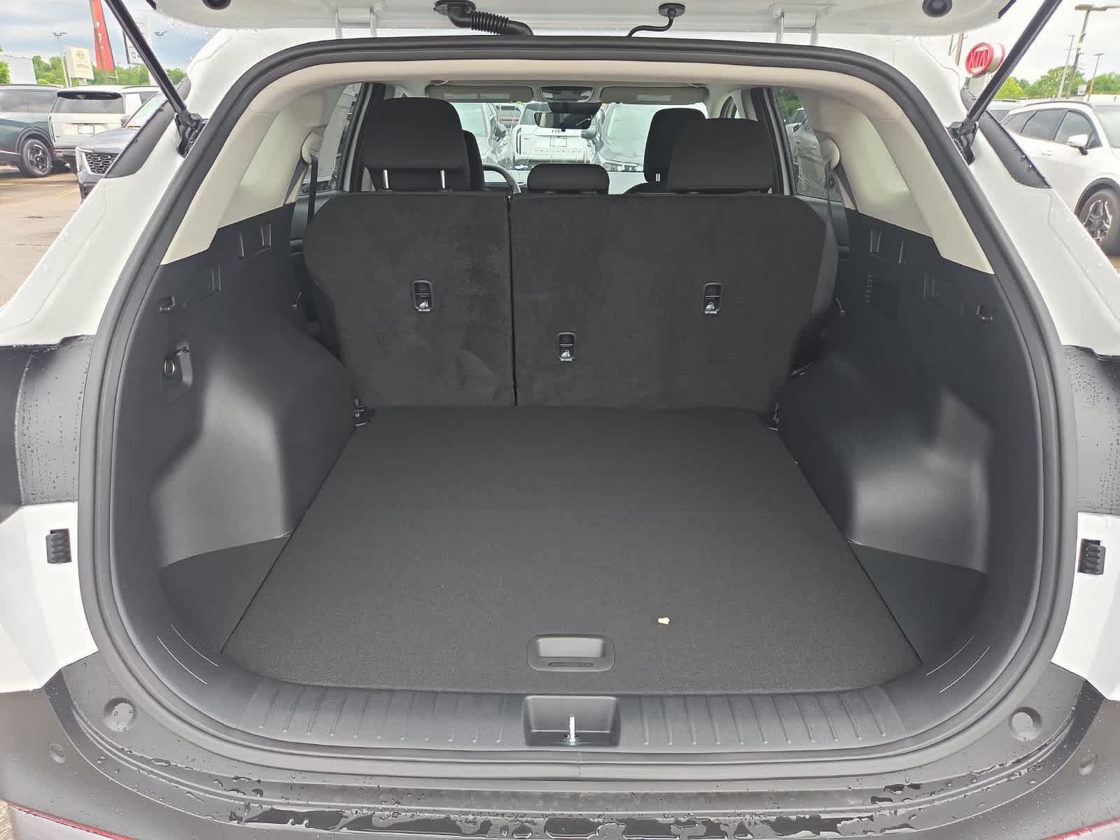 New 2026 Kia Sportage LX w/ LX Convenience Package FWD image 8