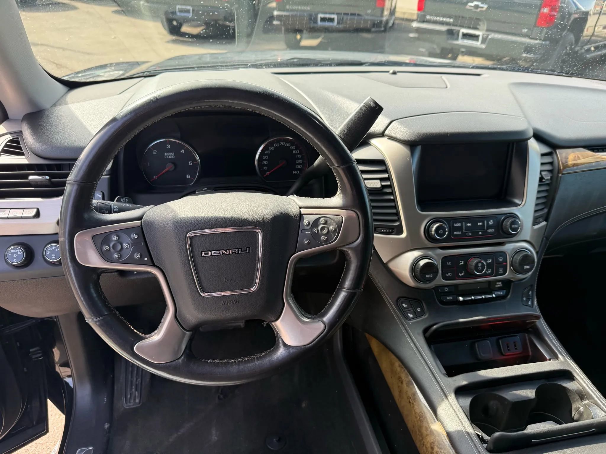 Used 2016 GMC Yukon Denali w/ Open Road Package image 21