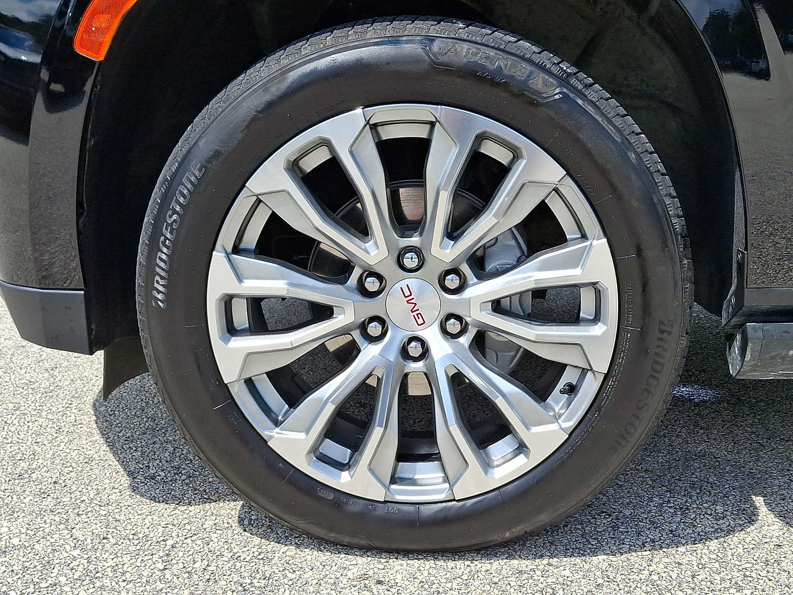 Used 2024 GMC Yukon Denali AWD/4WD image 10
