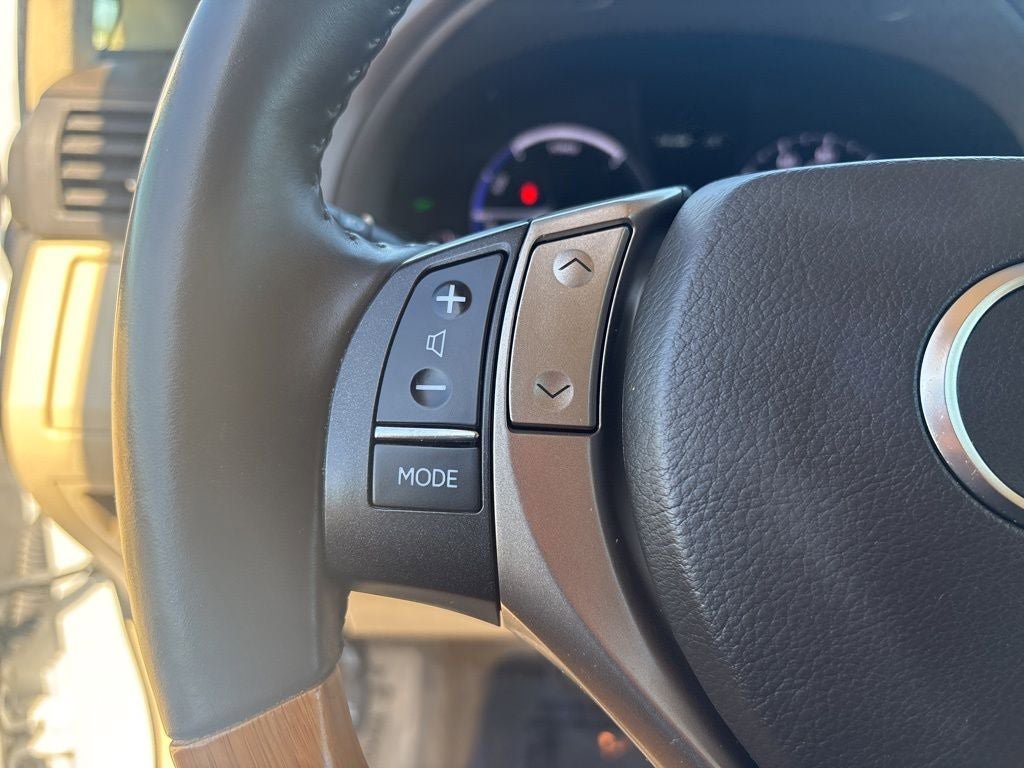 Used 2015 Lexus RX 450h AWD image 17