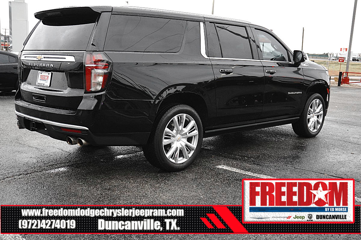Used 2023 Chevrolet Suburban High Country AWD/4WD image 5