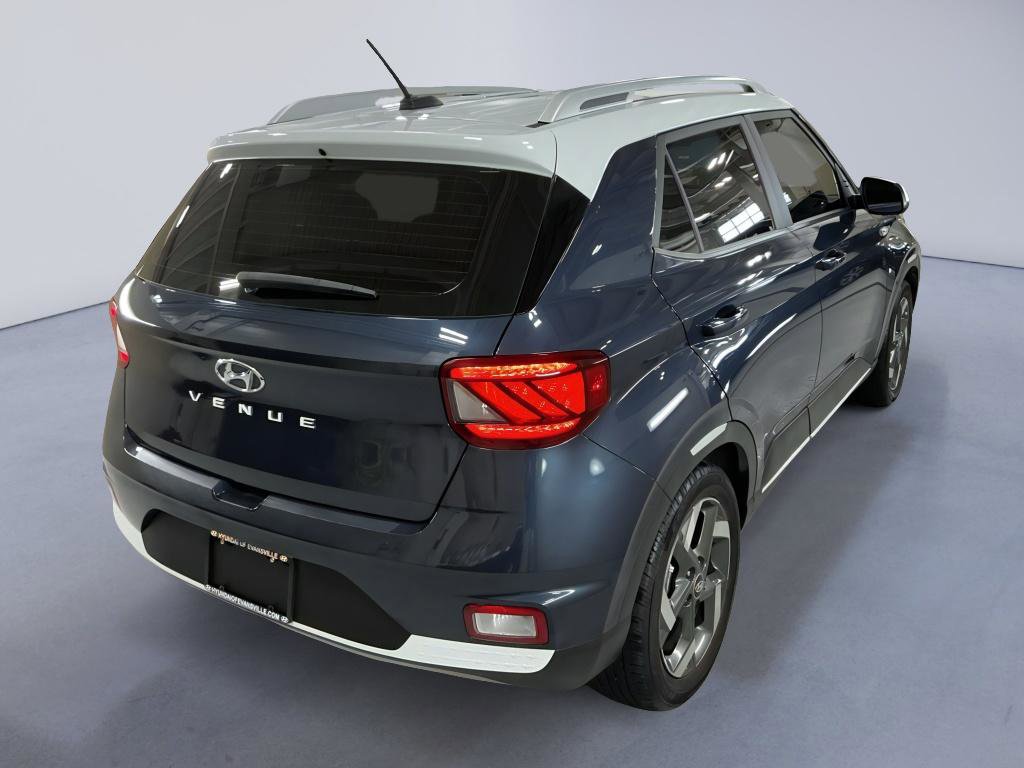 Certified 2024 Hyundai Venue Limited image 4
