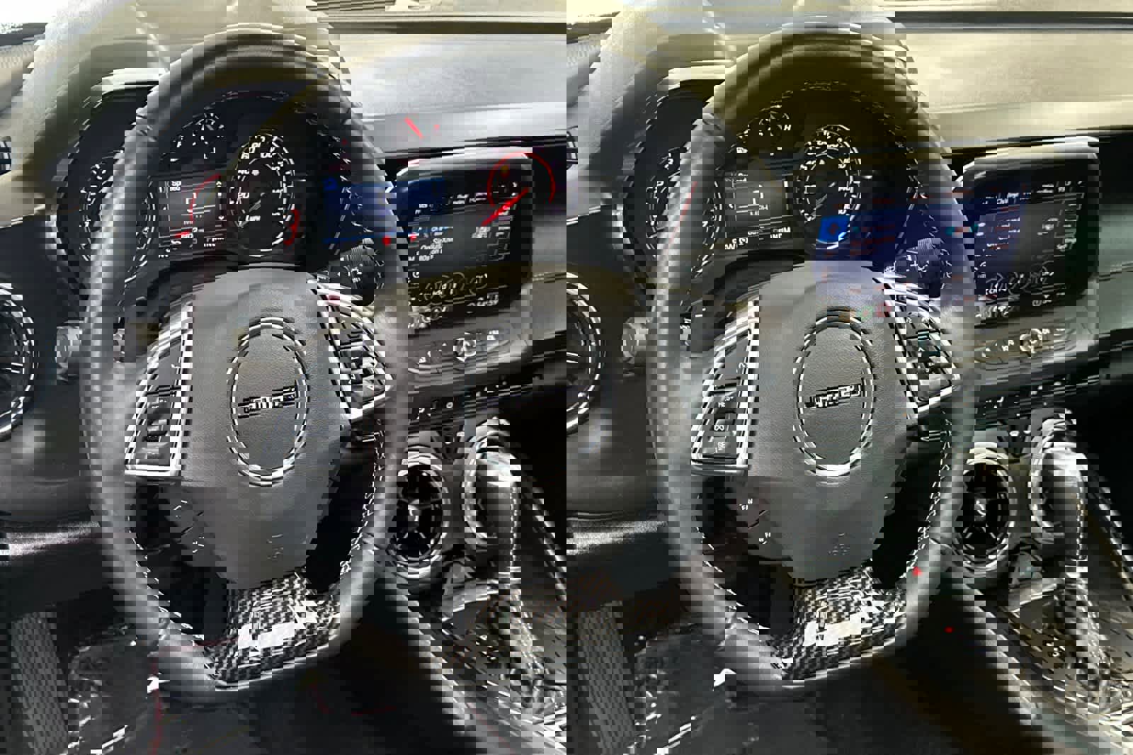 Used 2021 Chevrolet Camaro LT w/ Technology Package RWD image 14