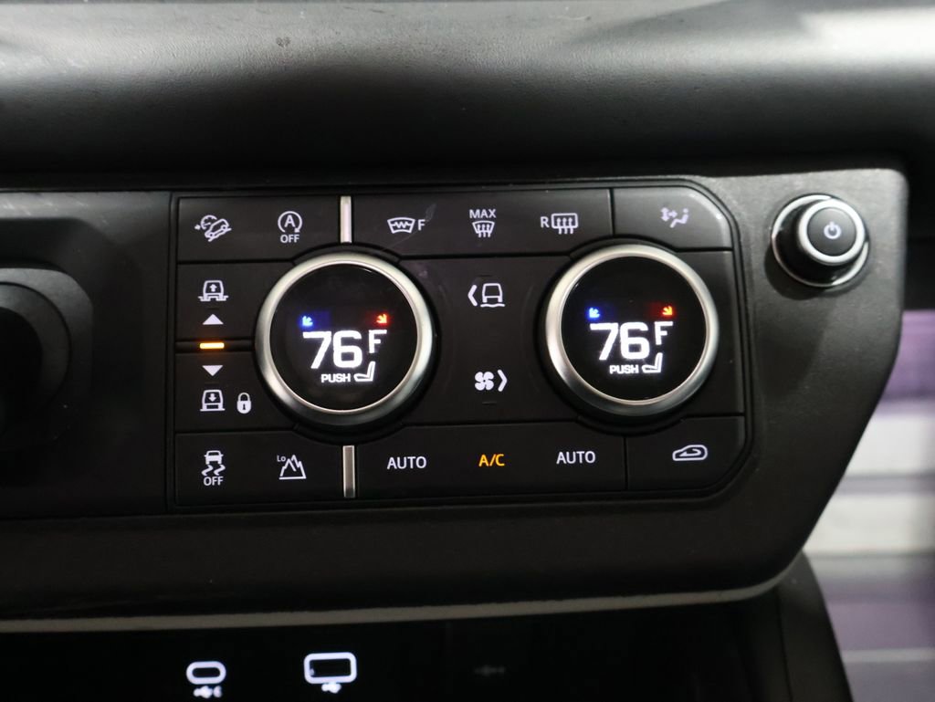 Used 2020 Land Rover Defender 110 HSE AWD/4WD image 30