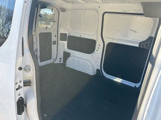 Used 2018 Nissan NV200 SV w/ Navigation Package image 28
