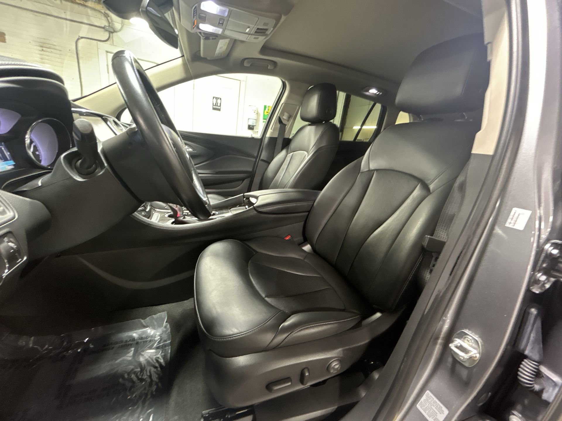 Certified 2019 Buick Envision Essence image 21