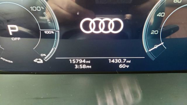 Used 2024 Audi Q8 e-tron Premium Plus w/ Premium Plus Package image 38