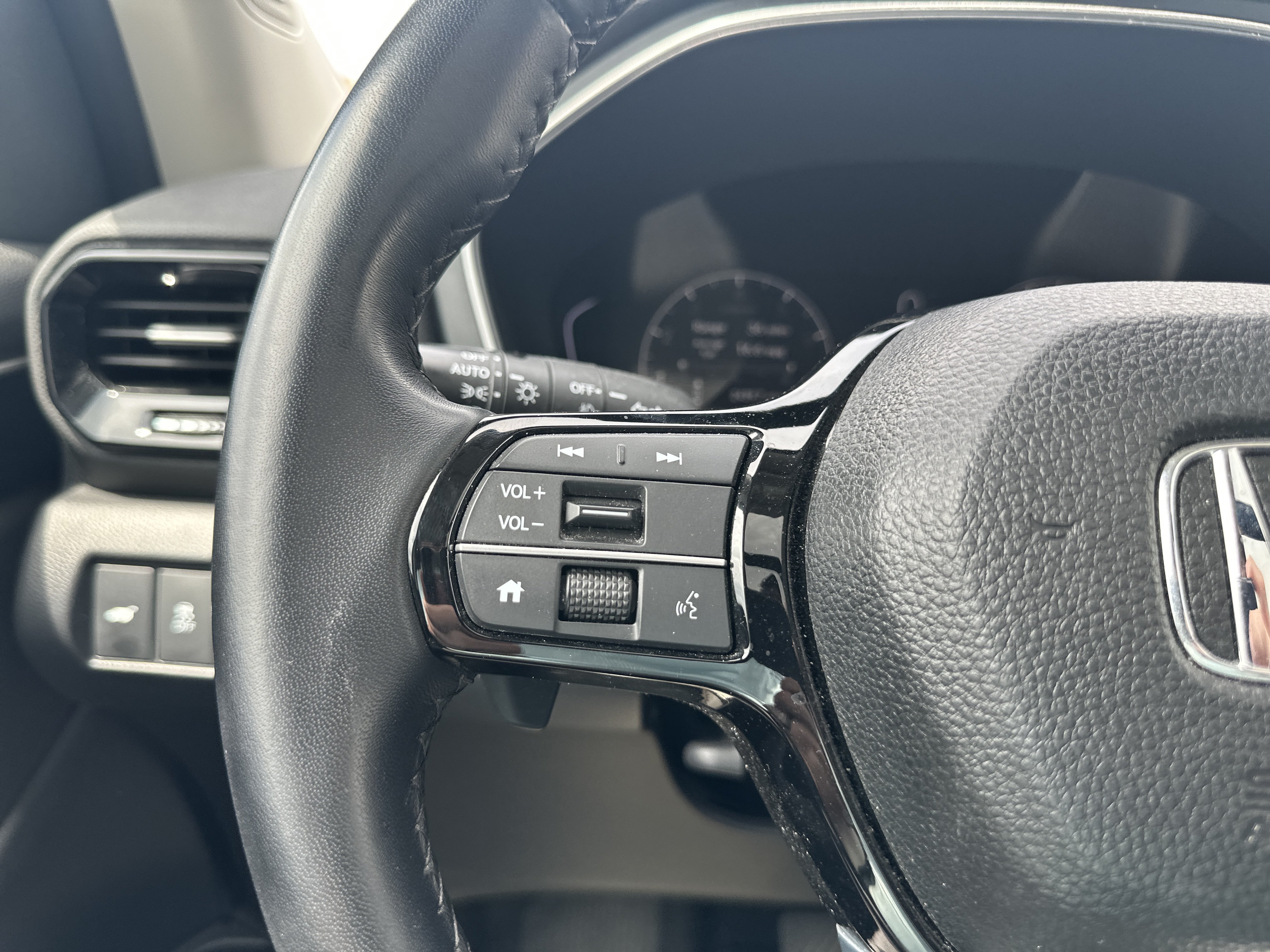 Used 2023 Honda Pilot Touring image 21