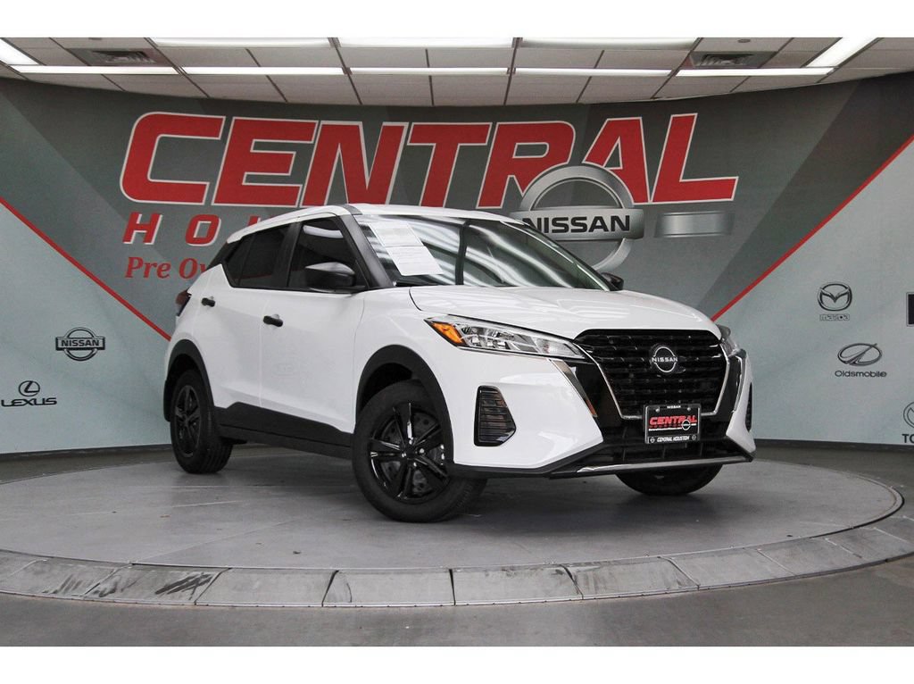 Used 2025 Nissan Kicks Play S FWD video 1