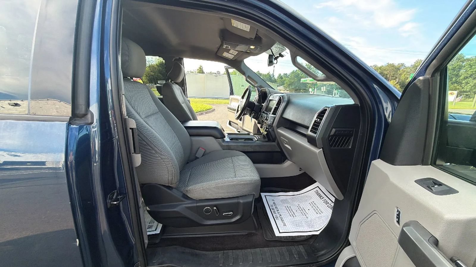 Used 2016 Ford F150 XLT w/ Equipment Group 302A Luxury AWD/4WD image 33