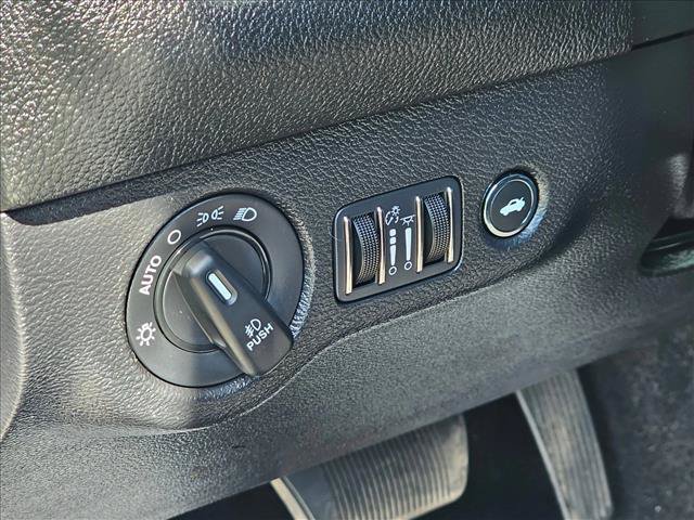 Used 2021 Dodge Challenger R/T RWD image 18