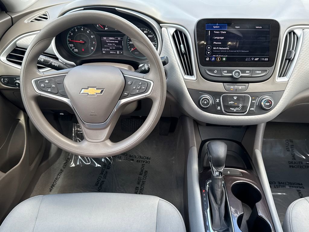 Used 2022 Chevrolet Malibu LS FWD image 18