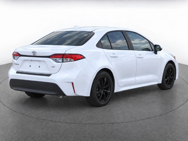 Used 2025 Toyota Corolla LE FWD image 4