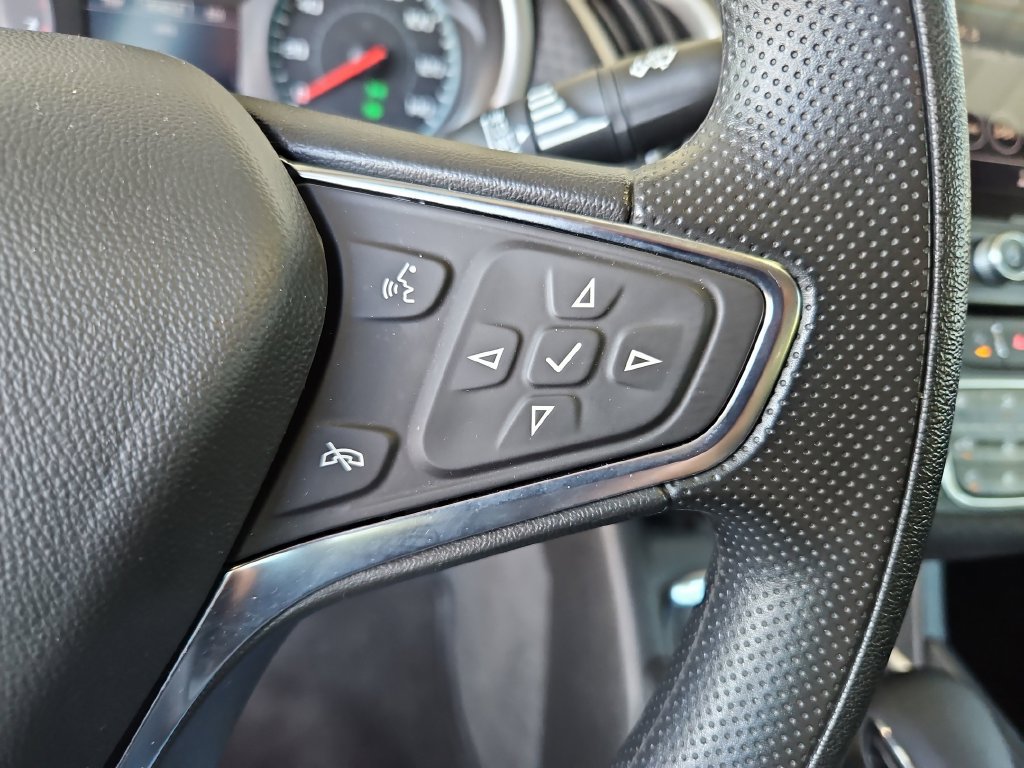 Used 2025 Chevrolet Malibu LT FWD image 12
