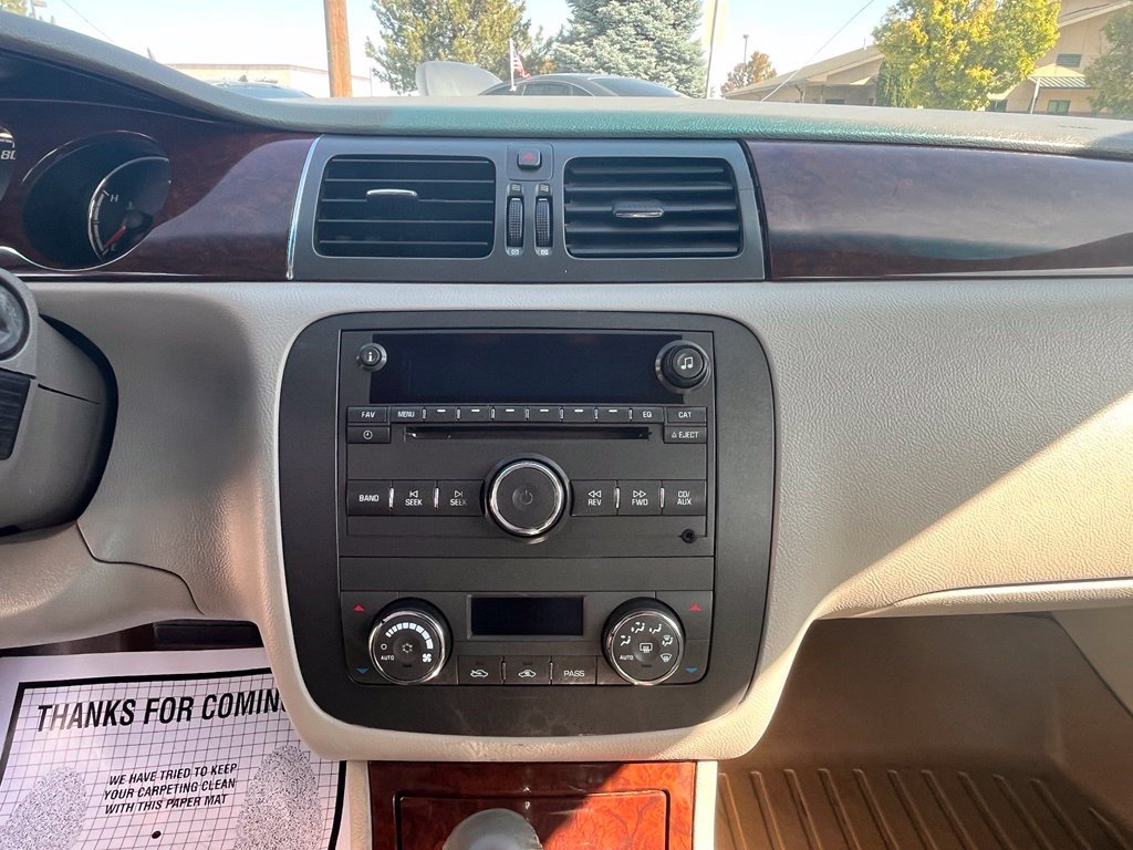 Used 2011 Buick Lucerne CXL FWD image 18