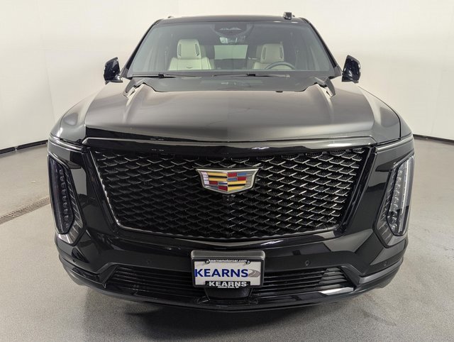 Used 2025 Cadillac Escalade Sport image 3