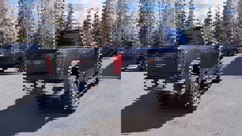 Used 2025 GMC Sierra 3500 SLE w/ SLE Value Package image 8