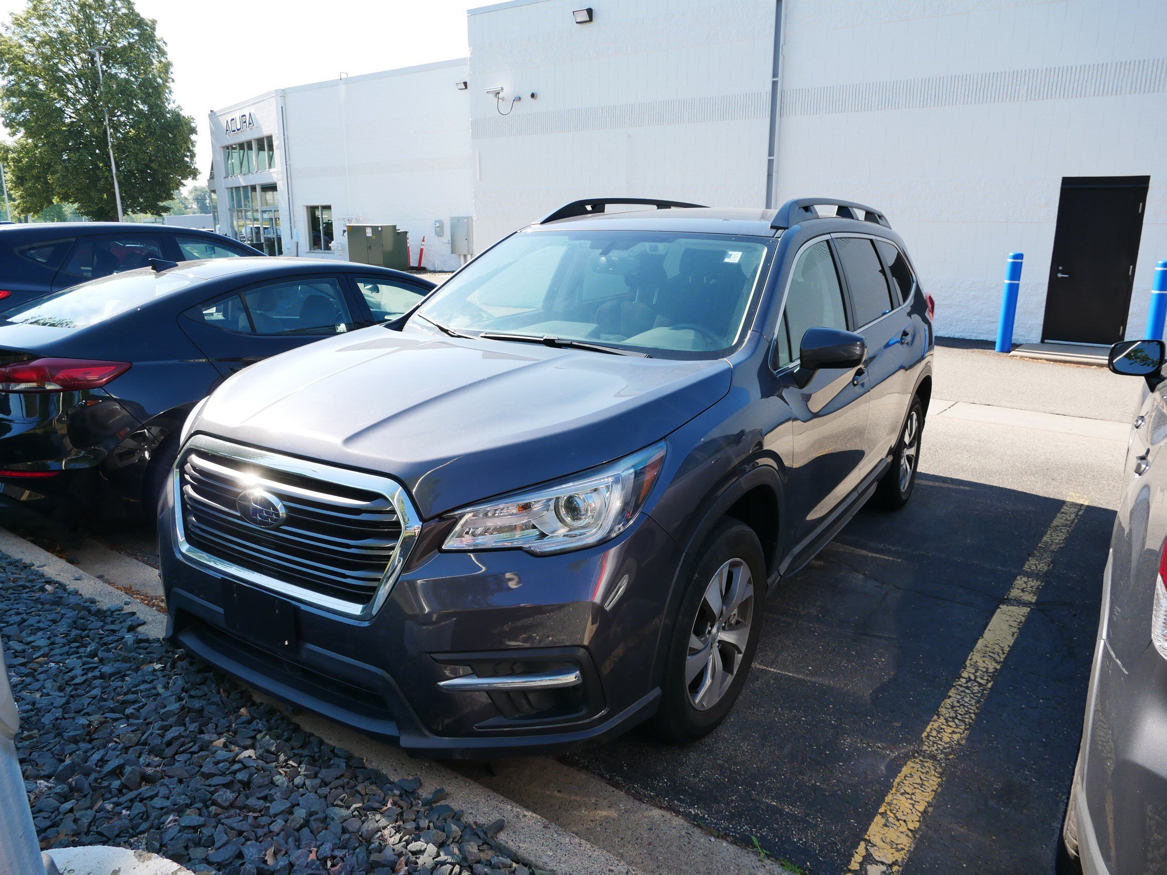 Used 2022 Subaru Ascent Premium w/ Convenience Package AWD/4WD image 2