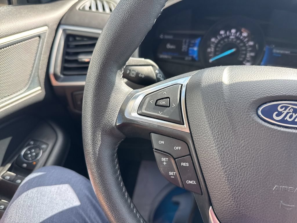Used 2024 Ford Edge SEL AWD/4WD image 11