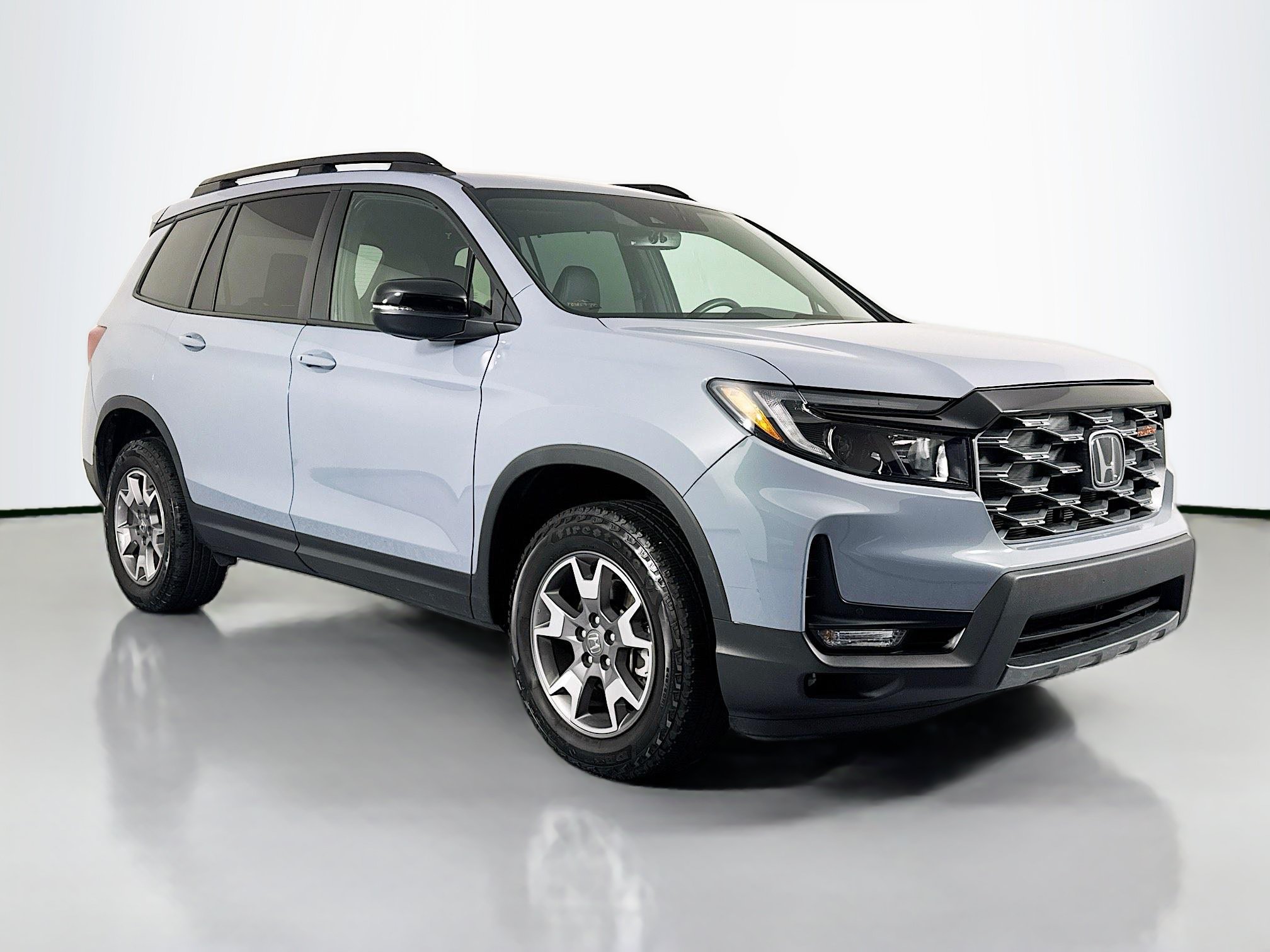 Certified 2023 Honda Passport TrailSport image 3