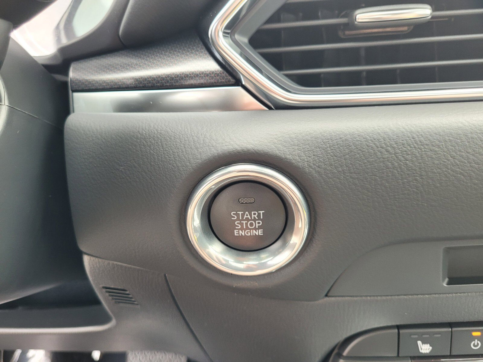 New 2025 MAZDA CX-5 Carbon Edition image 27