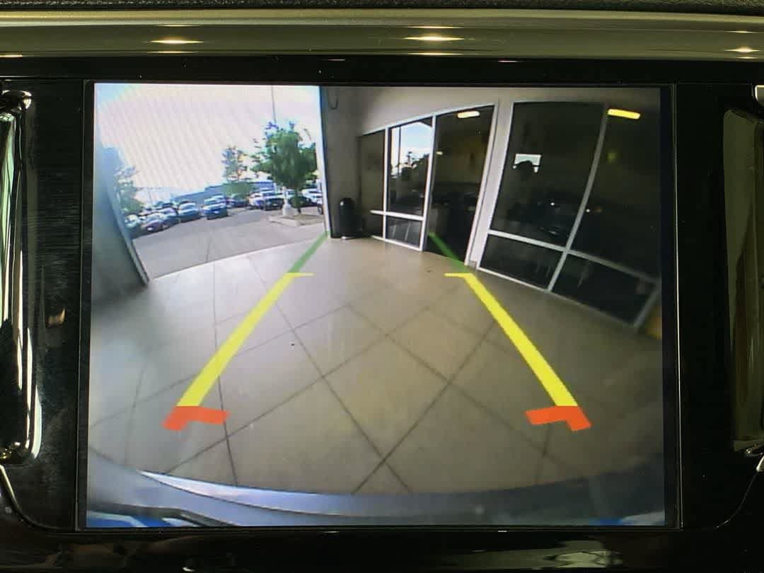 Used 2018 Chrysler Pacifica Limited FWD image 20