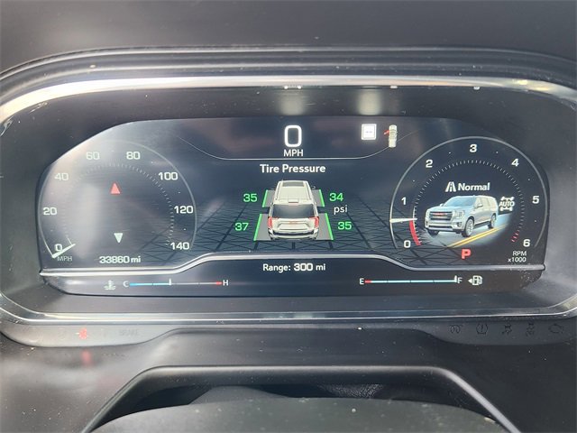 Used 2022 GMC Yukon SLT w/ SLT Premium Package image 24