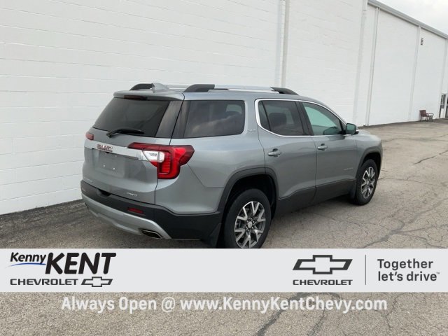 Used 2023 GMC Acadia SLE w/ Driver Convenience Package image 4