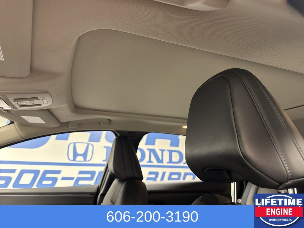 Used 2023 Nissan Ariya AWD image 29