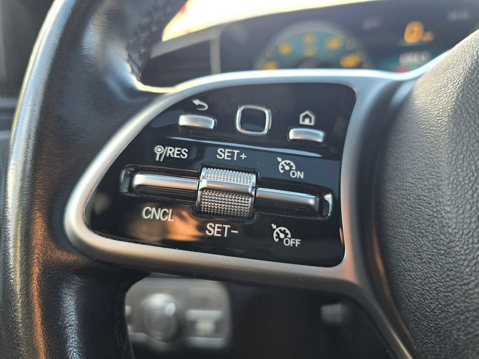 Used 2021 Mercedes-Benz GLS 450 4MATIC image 36