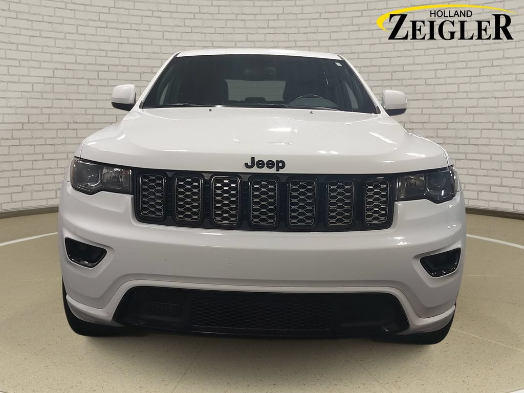 Used 2021 Jeep Grand Cherokee Laredo X AWD/4WD image 2