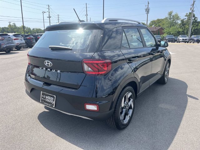 New 2026 Hyundai Venue SEL FWD image 5