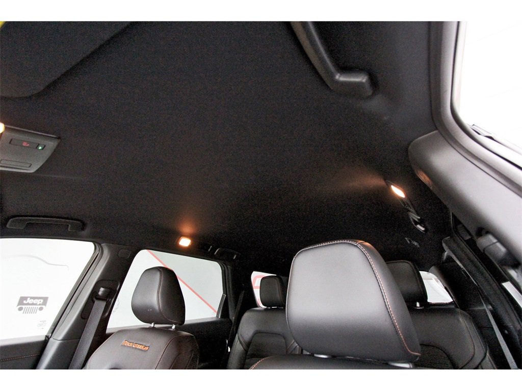 Used 2025 Nissan Pathfinder Rock Creek image 27