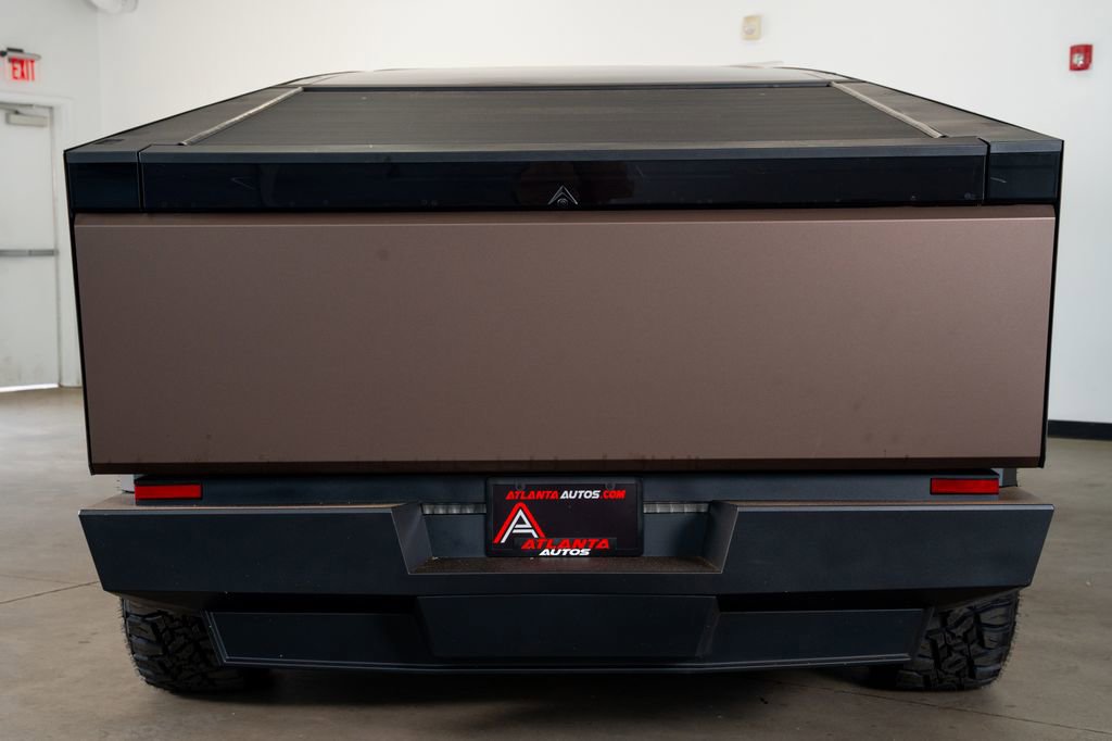 Used 2024 Tesla Cybertruck AWD Crew Cab image 11