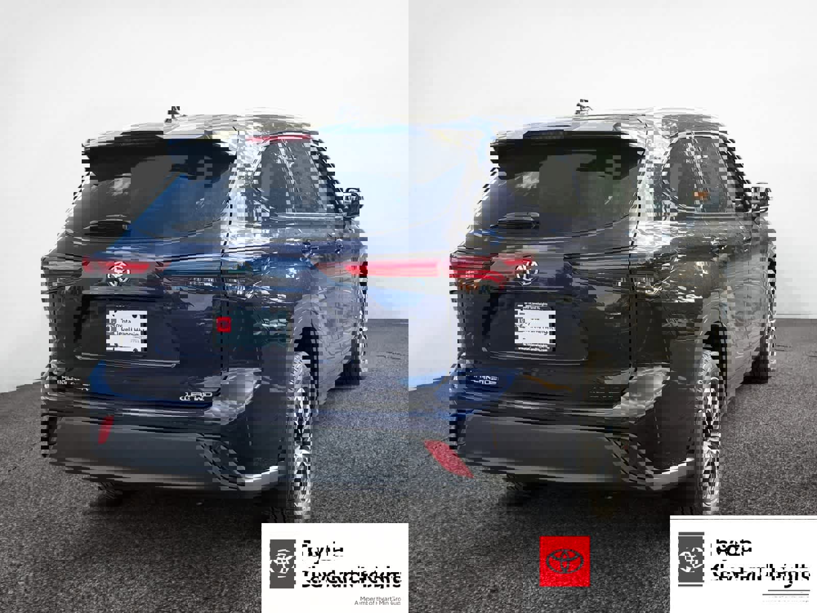 New 2025 Toyota Highlander XLE image 5
