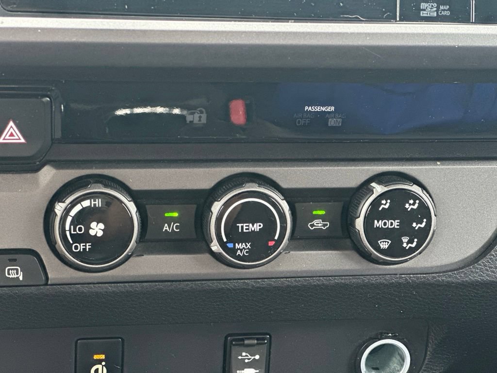 Used 2016 Toyota Tacoma TRD Sport w/ Towing Package AWD/4WD image 24