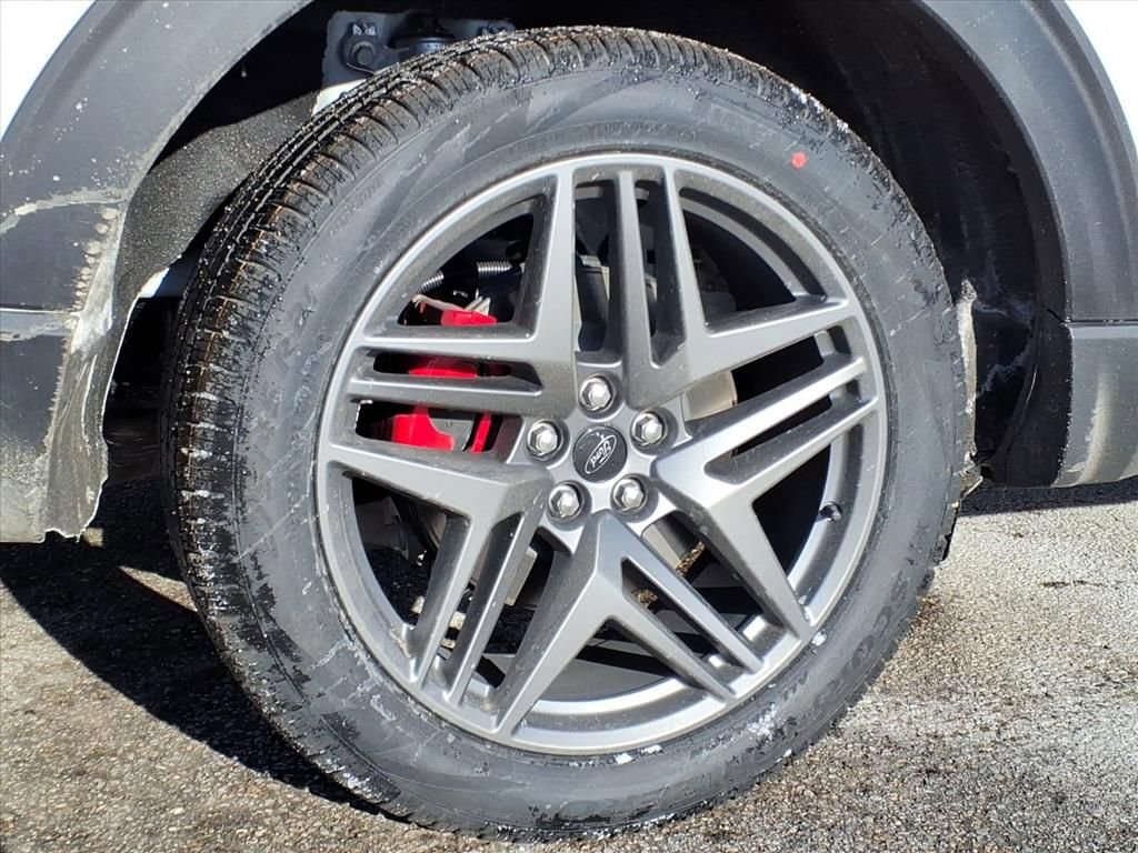 New 2026 Ford Explorer ST w/ Sun And Sound Package image 7